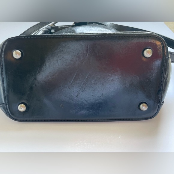 Patricia Nash | Montioni Convertible Backpack | Vintage Patent - Picture 7 of 13